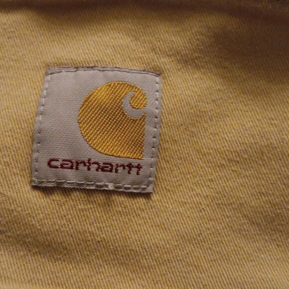 Carhartt Relaxed Fit Tan Shorts. Athleisure, Work, Play - Picture 2 of 11